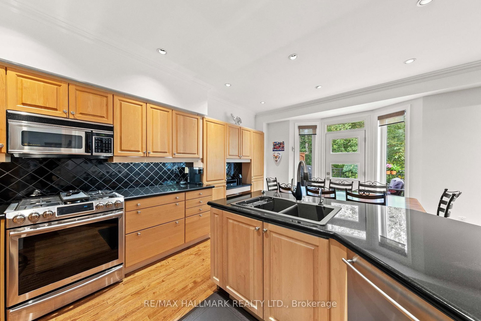 79 Westbury Court • Richmond Hill, ON photo 10