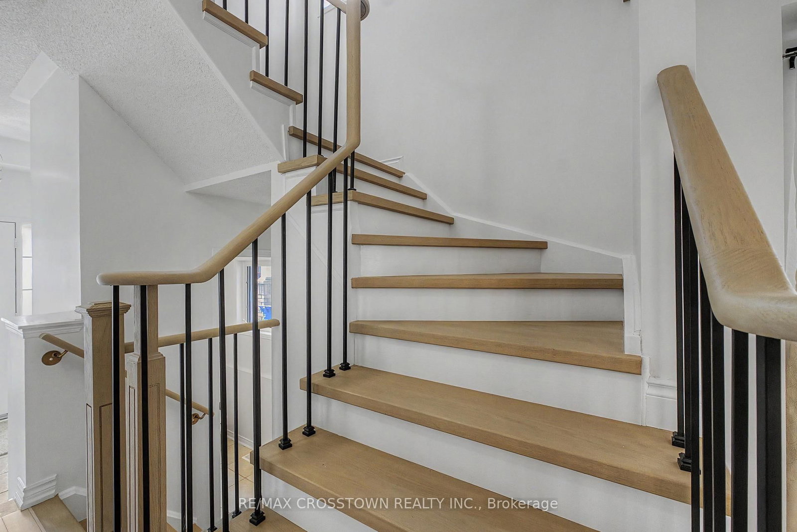 460 Reeves Way Boulevard • Whitchurch-Stouffville, ON photo 12