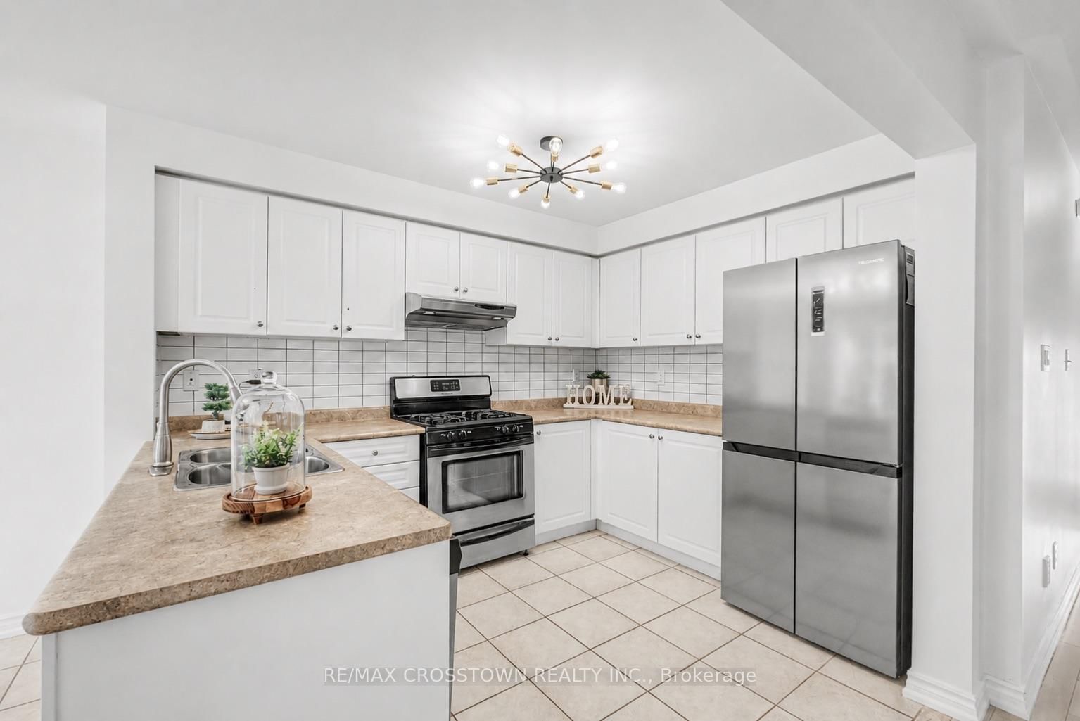 460 Reeves Way Boulevard • Whitchurch-Stouffville, ON photo 9