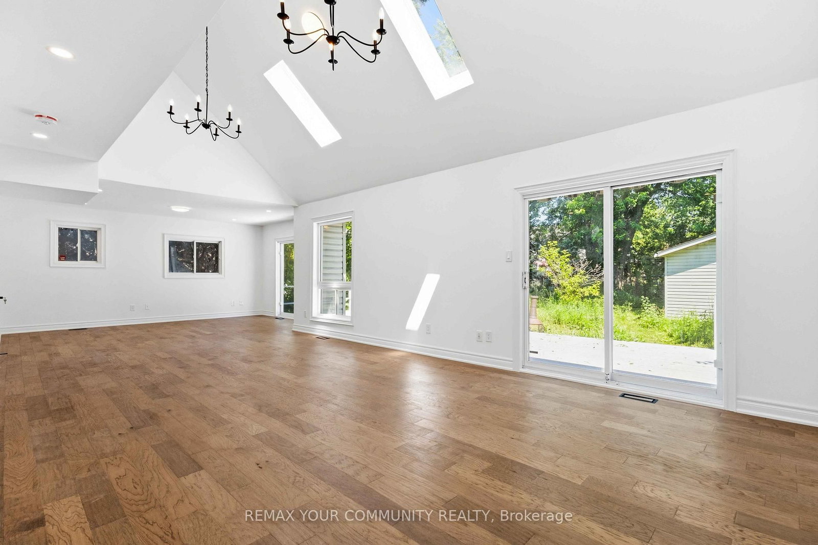 924 Helen Street • Innisfil, ON photo 12
