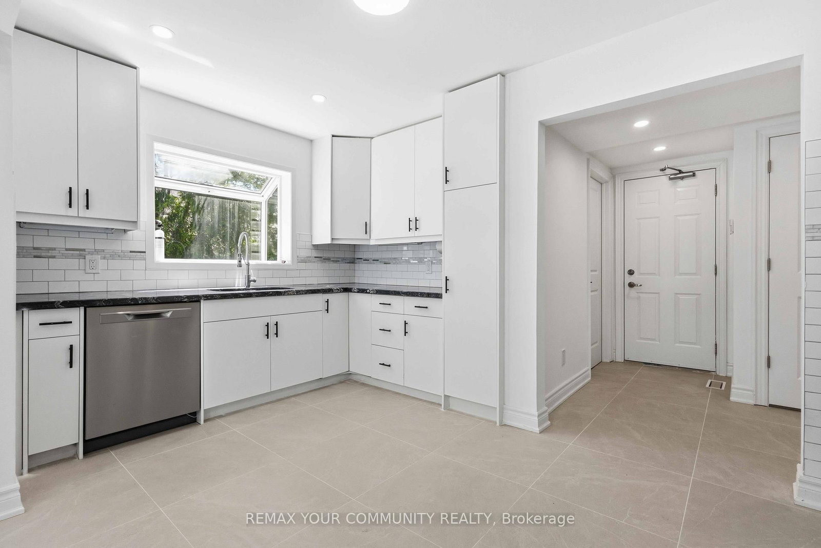924 Helen Street • Innisfil, ON photo 13