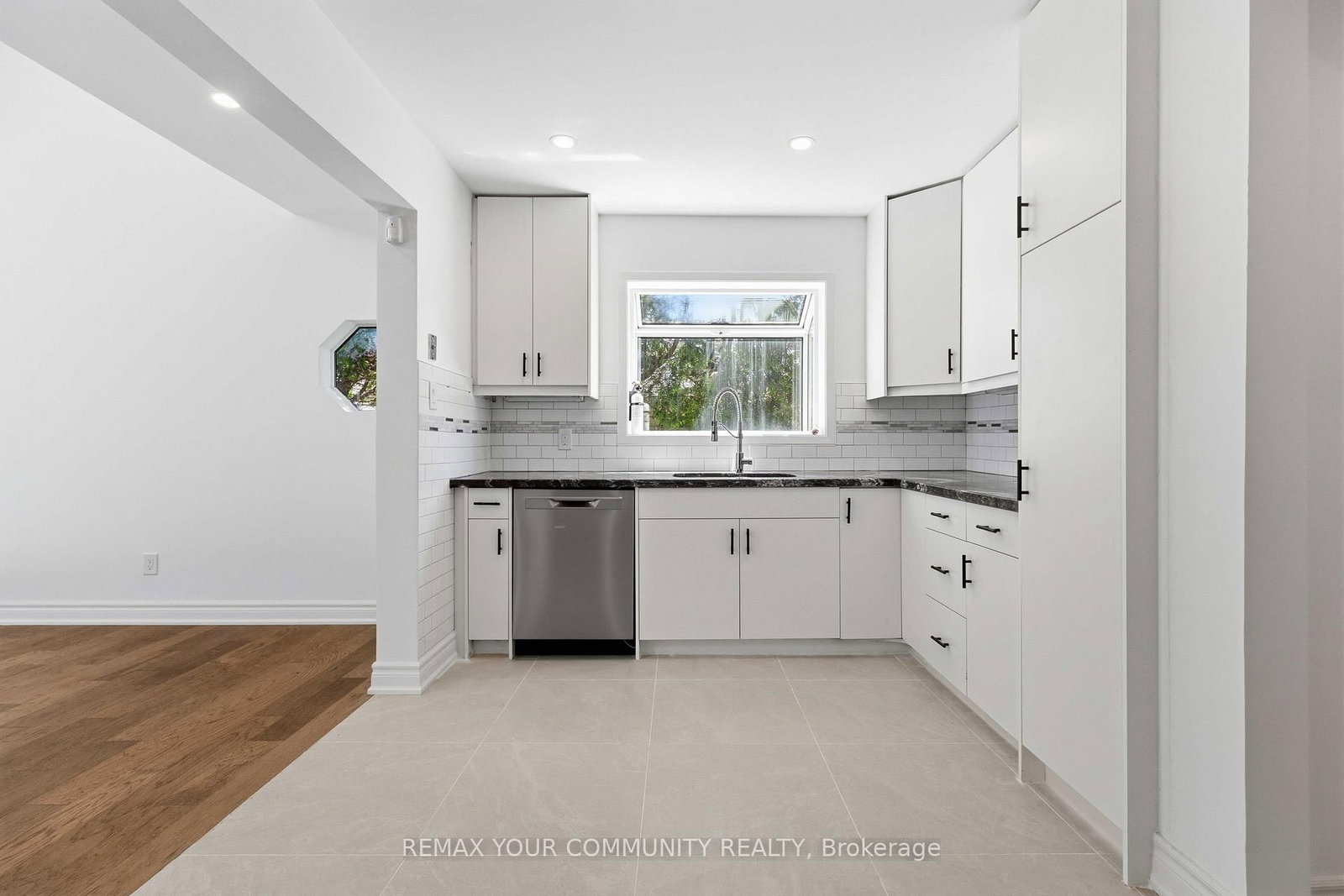 924 Helen Street • Innisfil, ON photo 14