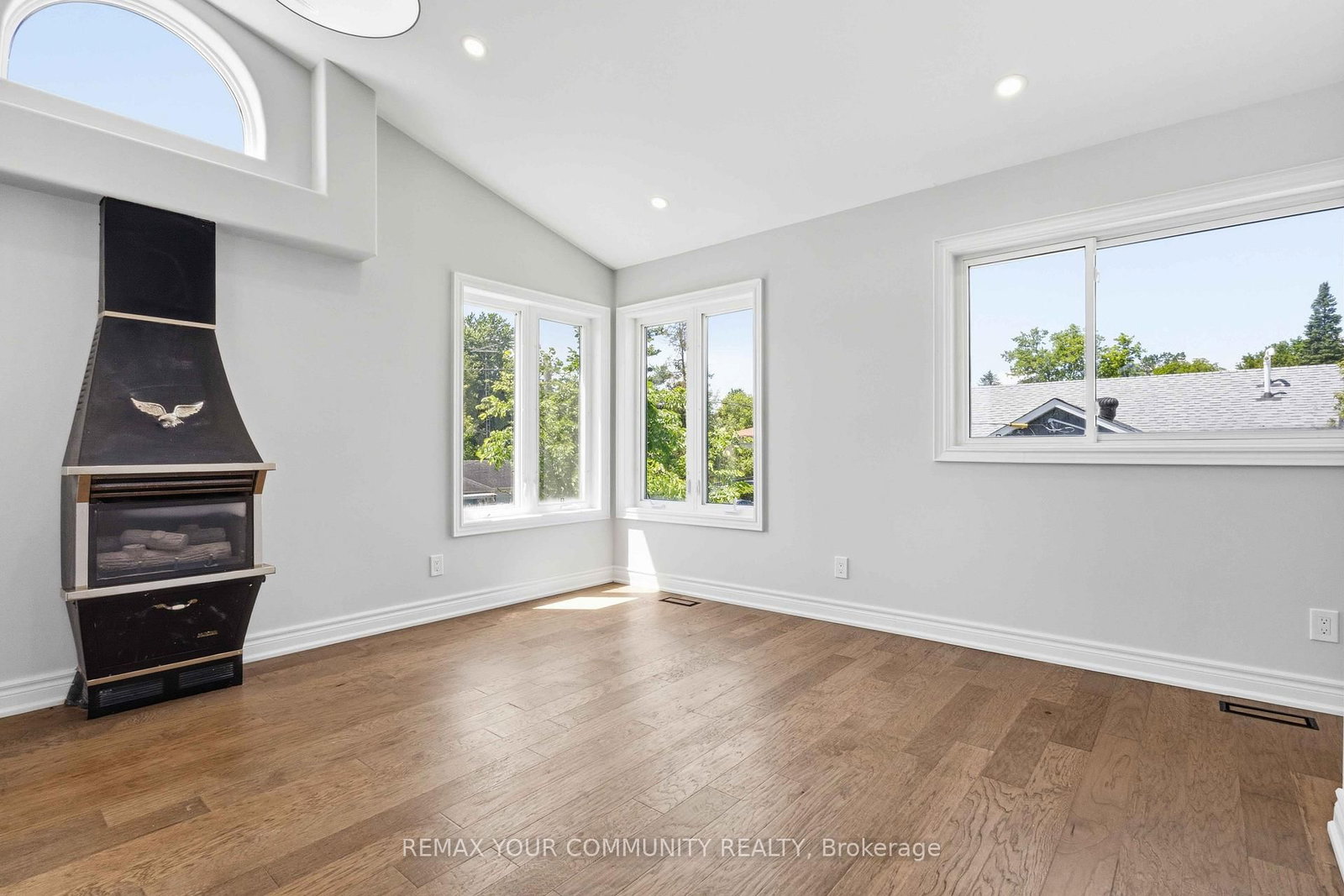 924 Helen Street • Innisfil, ON photo 31