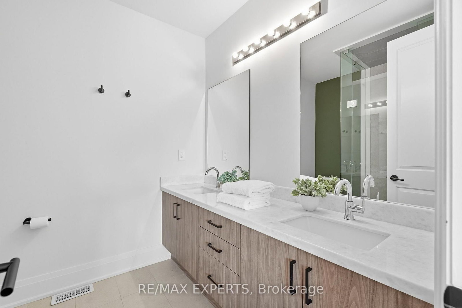 22 Velia Court • Vaughan, ON photo 21