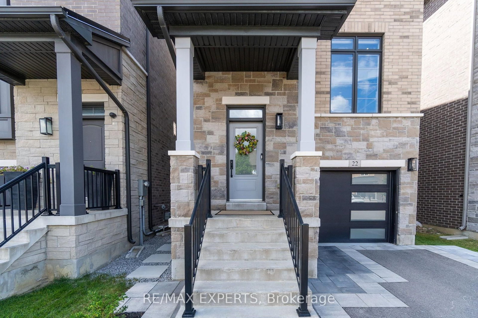 22 Velia Court • Vaughan, ON photo 3