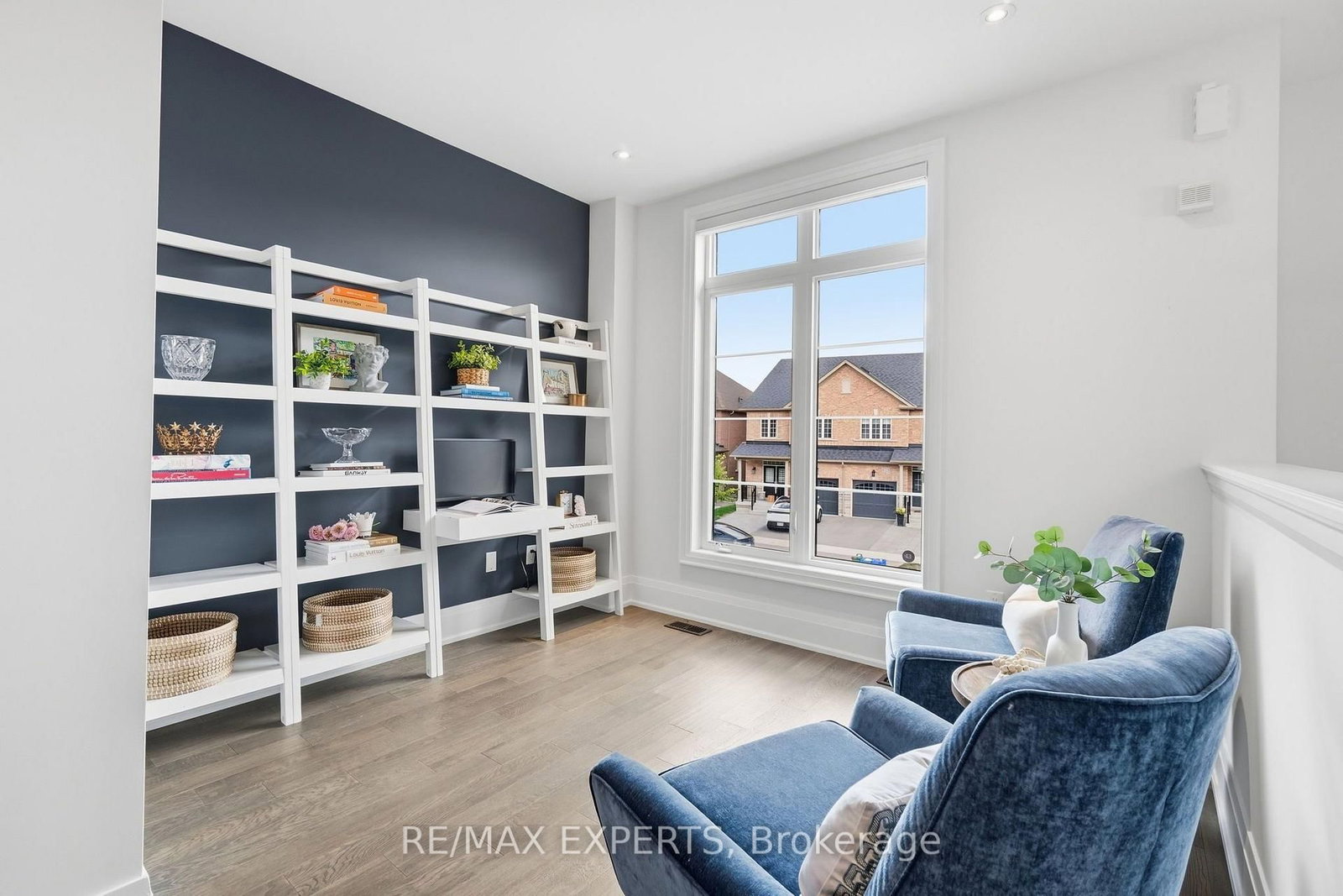 22 Velia Court • Vaughan, ON photo 5