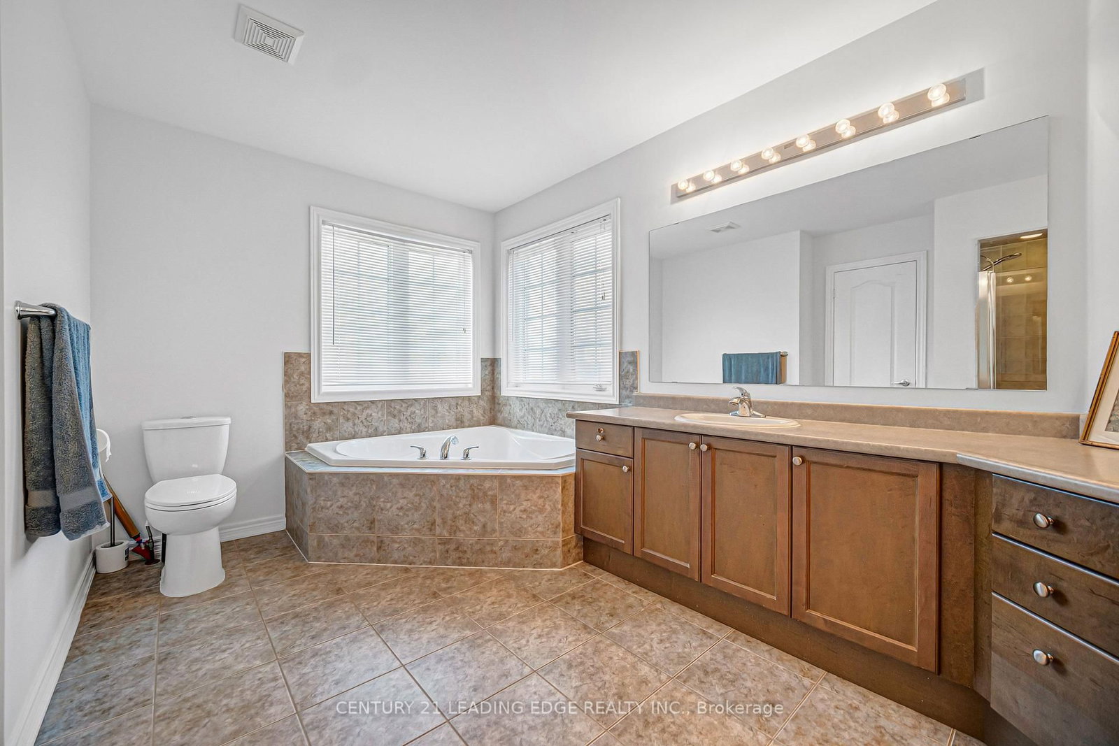180 Coltrane Drive • Vaughan, ON photo 28