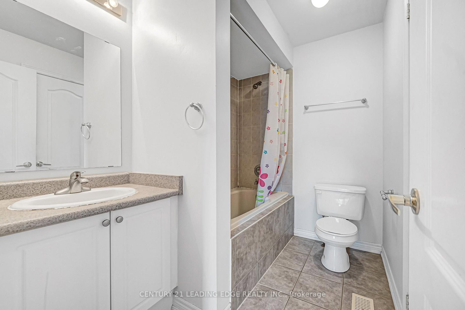 180 Coltrane Drive • Vaughan, ON photo 32