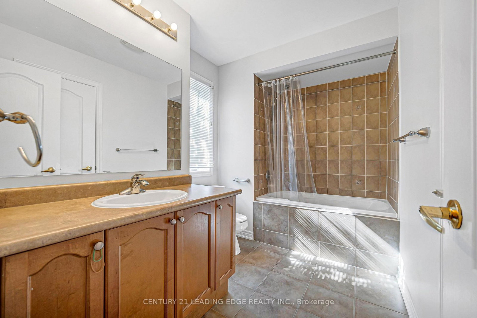 180 Coltrane Drive • Vaughan, ON photo 38