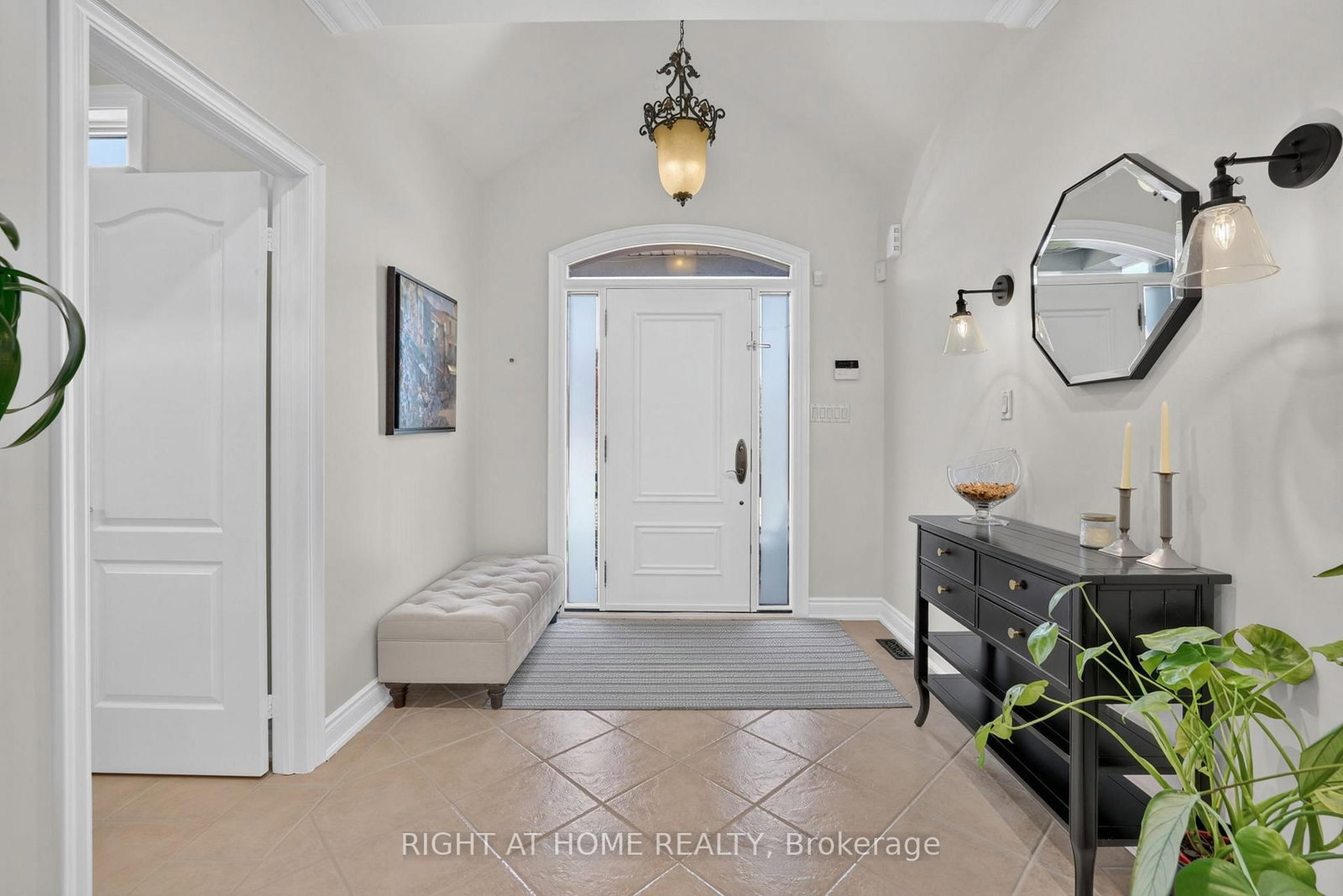 66 Sanremo Court • Vaughan, ON photo 3