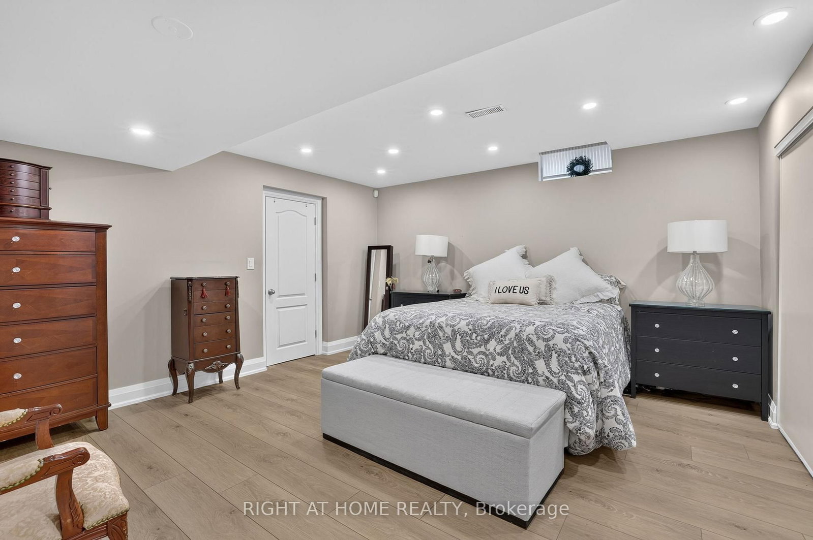 66 Sanremo Court • Vaughan, ON photo 32