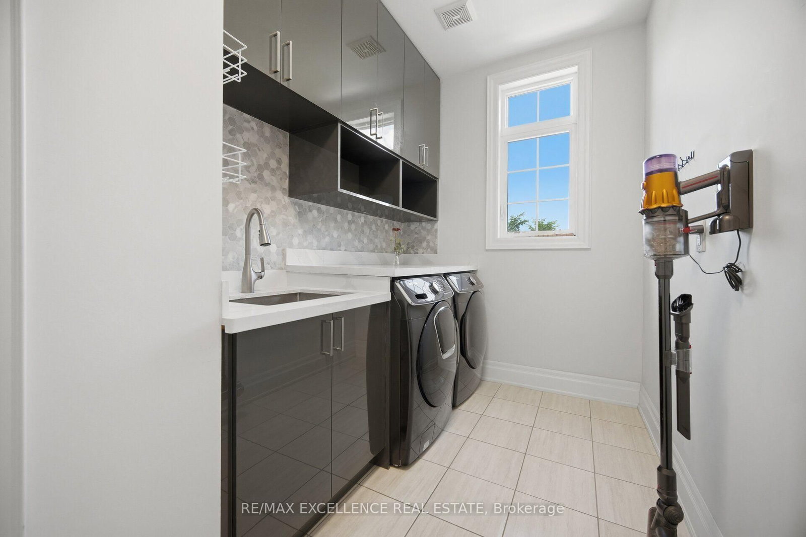 319 Torrey Pines Road • Vaughan, ON photo 20