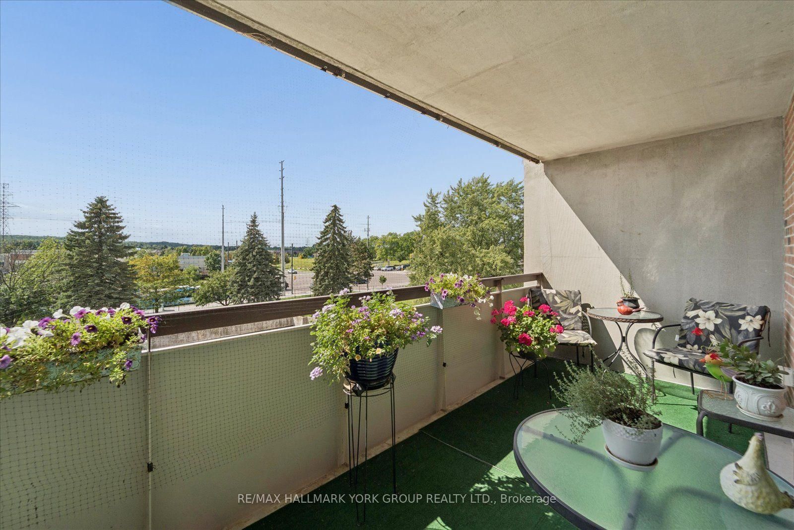 20 William Roe Boulevard • #405 • Newmarket, ON photo 38