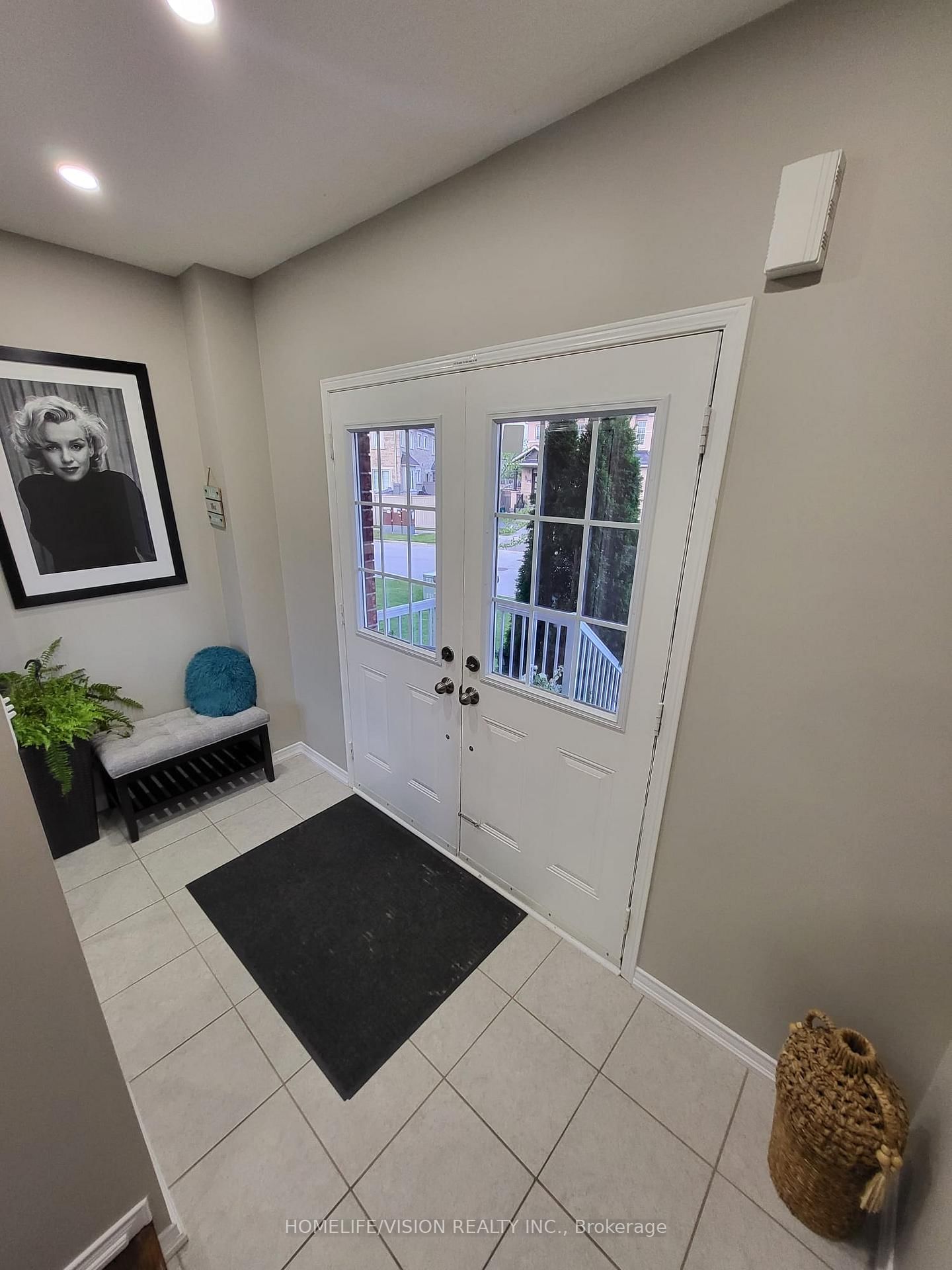 115 James McCullough Road • Whitchurch-Stouffville, ON photo 4