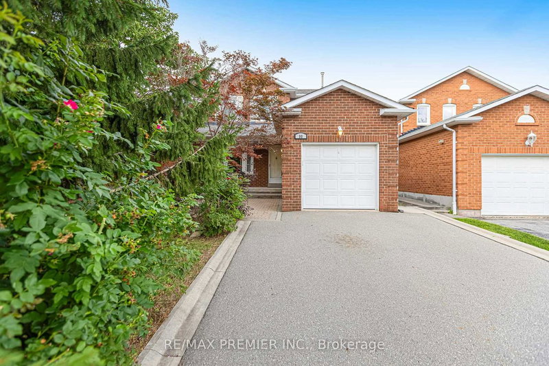 90 Pentland Crescent