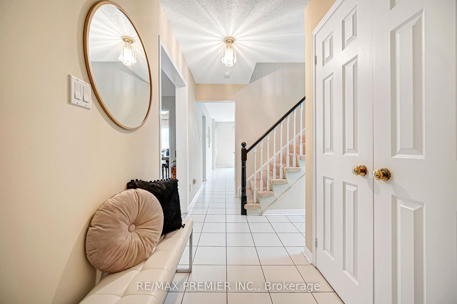 90 Pentland Crescent • Vaughan, ON photo 5