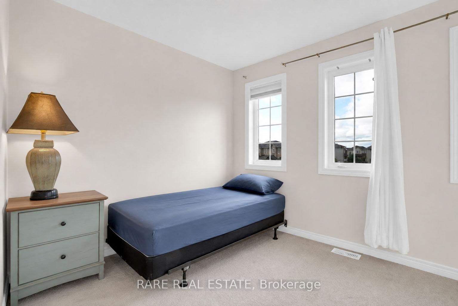 22 Admiral Crescent • Essa, ON photo 17