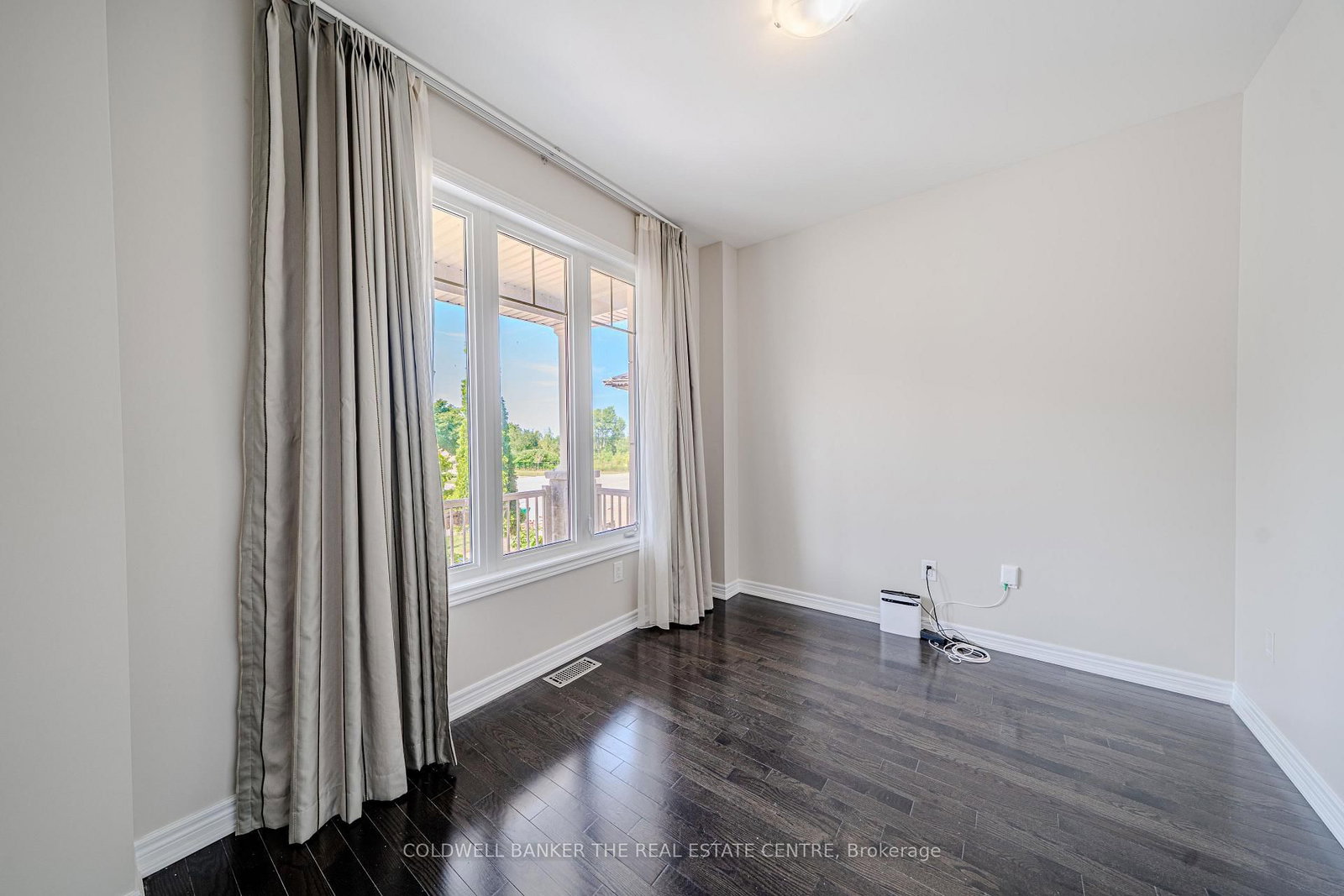 15 Military Court • Richmond Hill, ON photo 12
