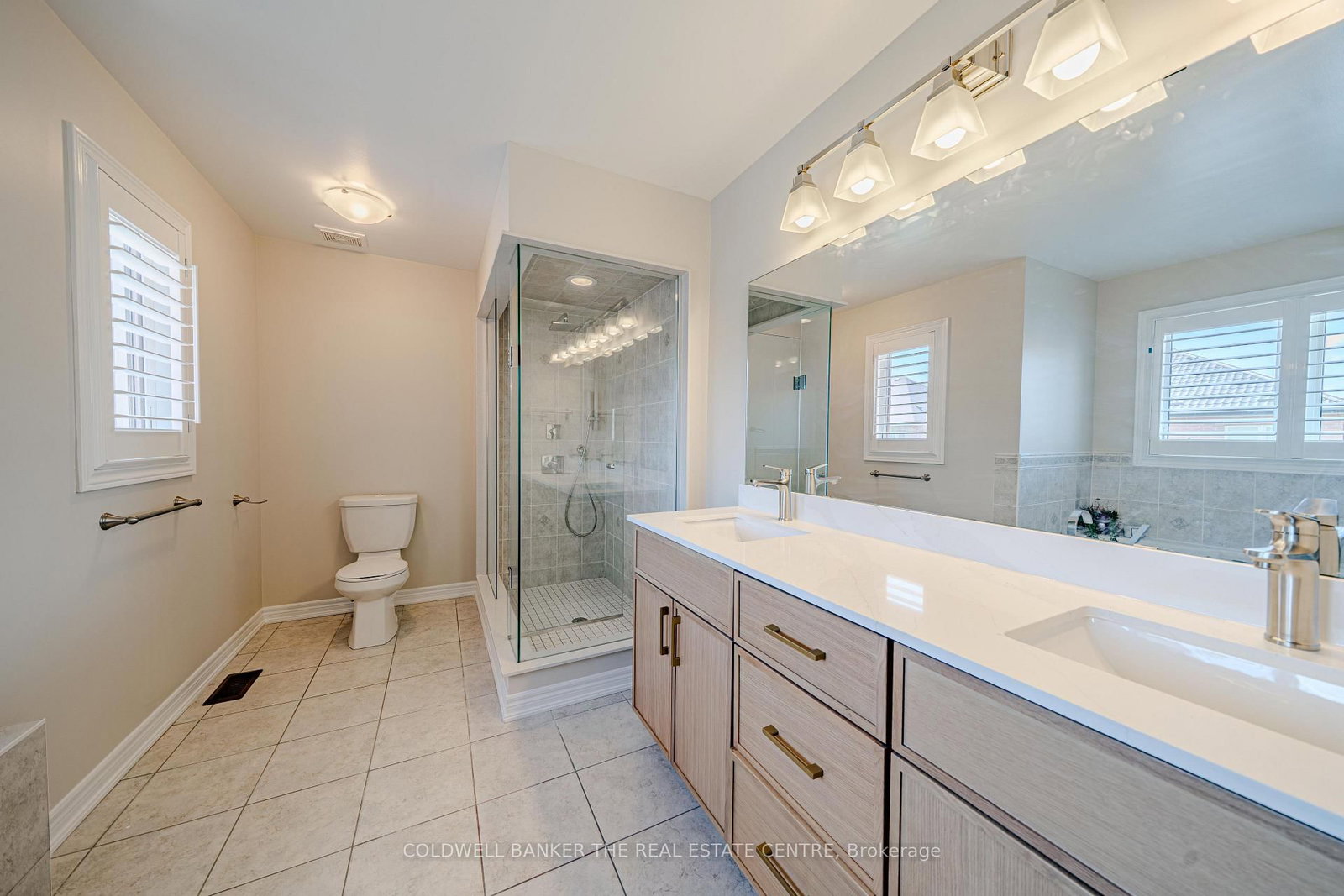 15 Military Court • Richmond Hill, ON photo 27