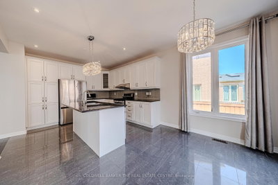 15 Military Court • Richmond Hill, ON photo 9