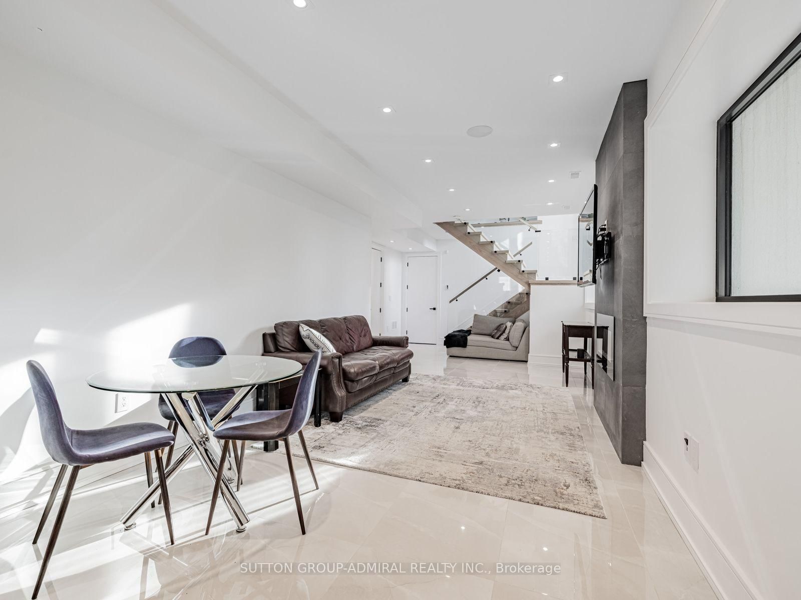 16 Sanderson Crescent • Richmond Hill, ON photo 33