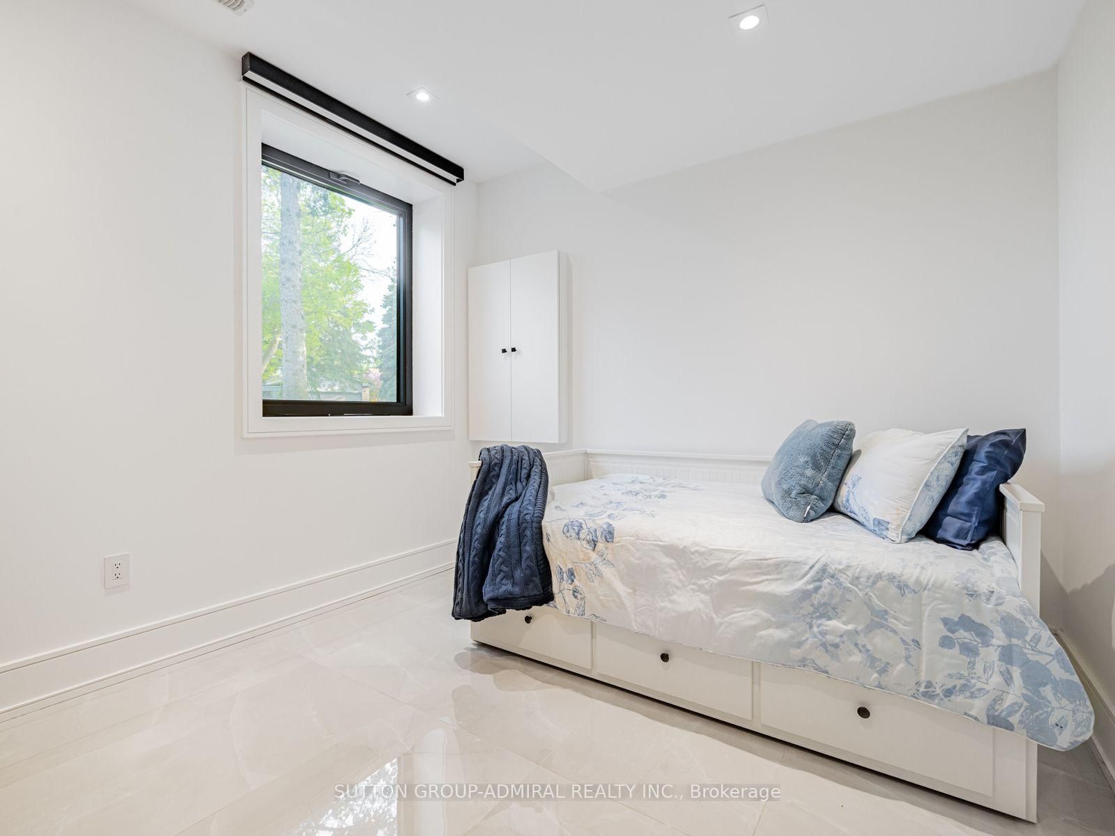 16 Sanderson Crescent • Richmond Hill, ON photo 35