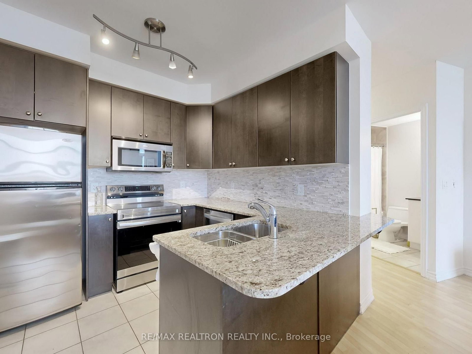 9225 Jane Street • #401 • Vaughan, ON photo 8