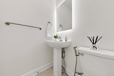 15 Kinloss Street • Vaughan, ON photo 5