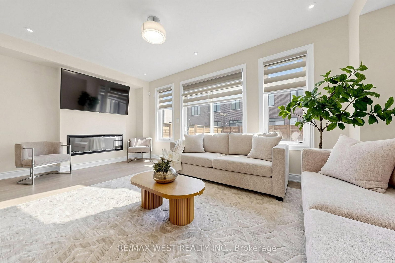 15 Kinloss Street • Vaughan, ON photo 8