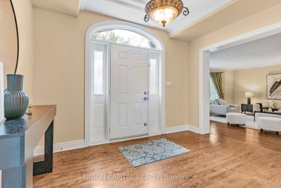 3 Campbell Court • Markham, ON photo 4