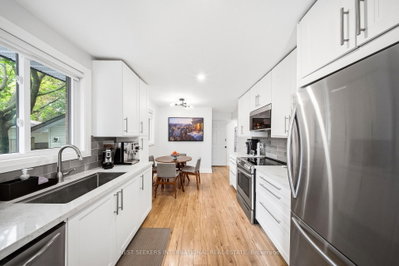 67 Foreht Crescent • Aurora, ON photo 7