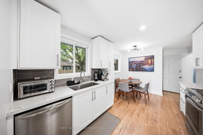 67 Foreht Crescent • Aurora, ON photo 8