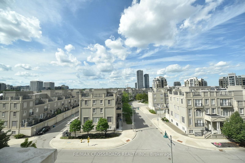 505 - 21 UPPER DUKE Crescent