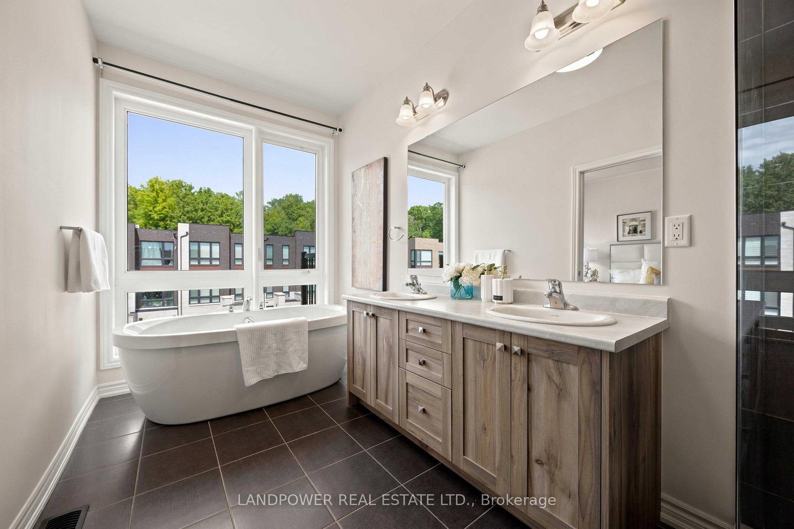 38 Lord Melborne Street • Markham, ON photo 39