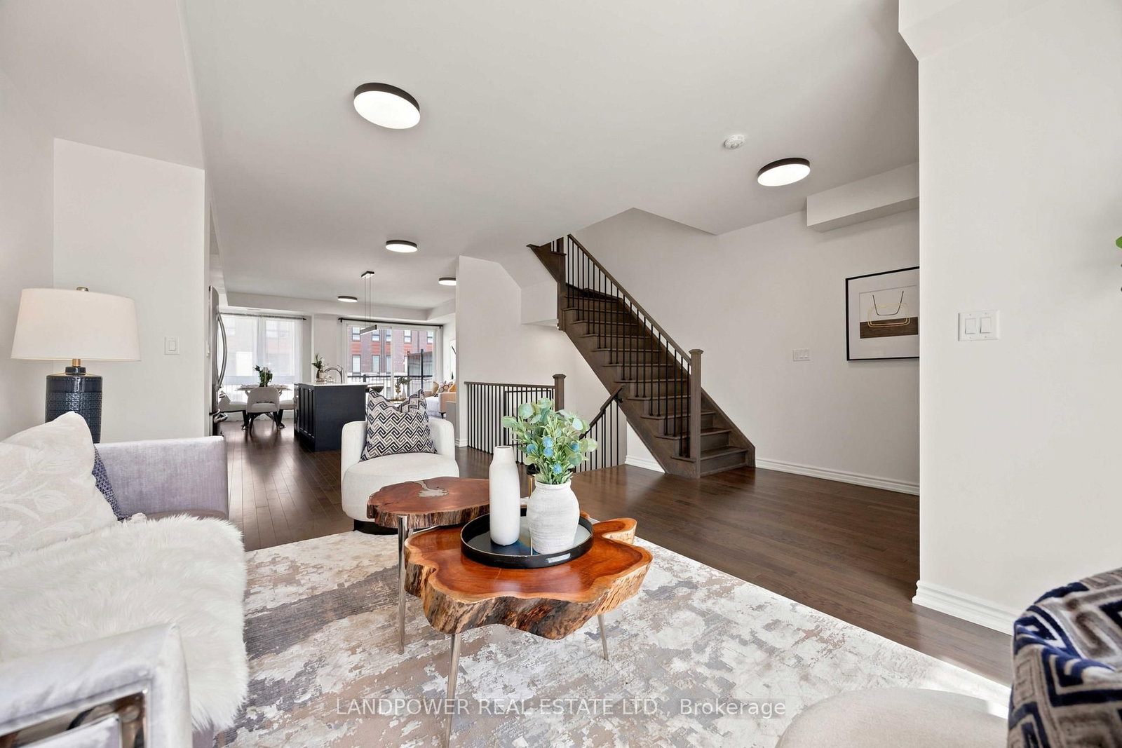 38 Lord Melborne Street • Markham, ON photo 8