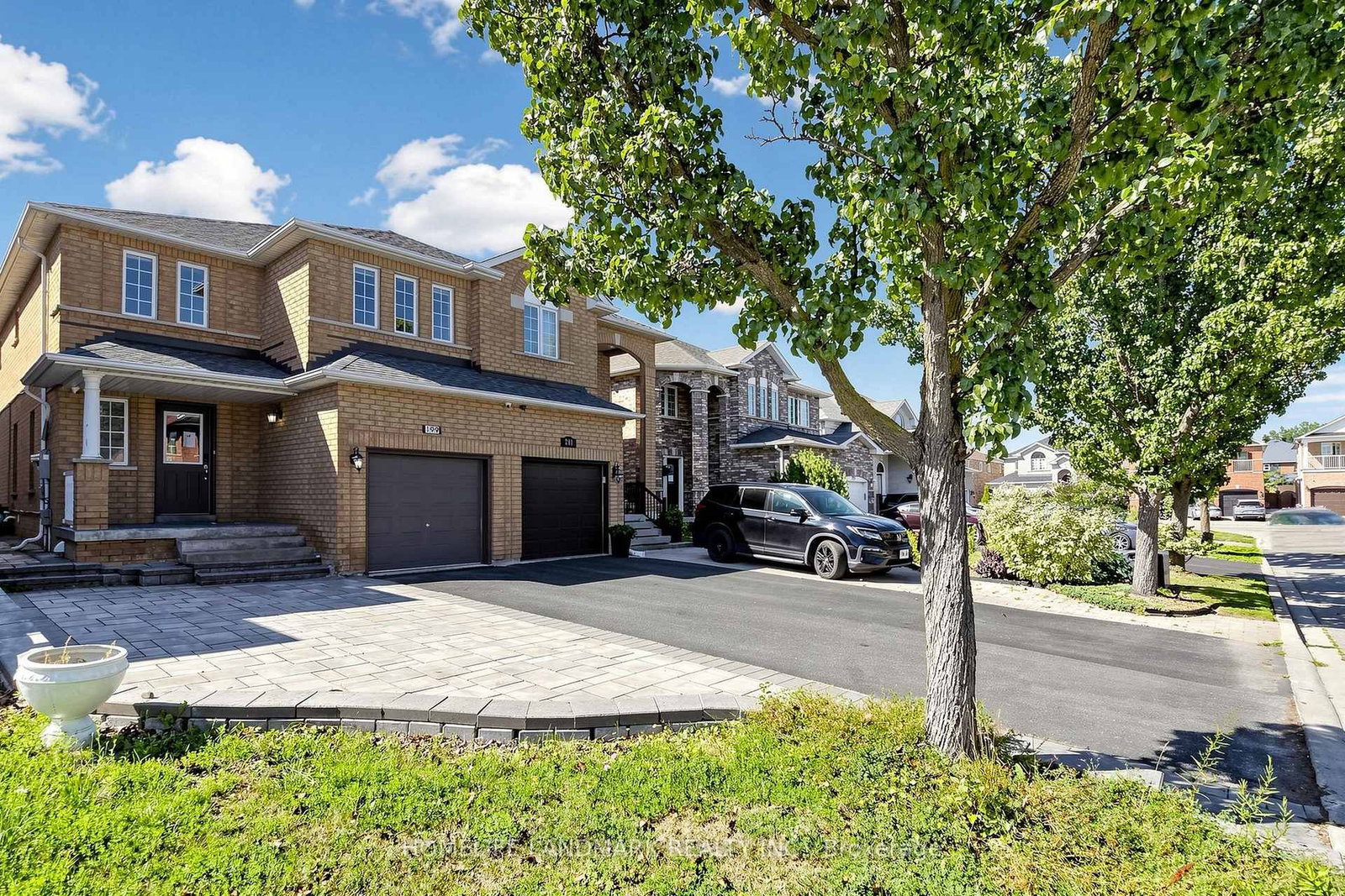 199 Purcell Crescent • Vaughan, ON photo 2