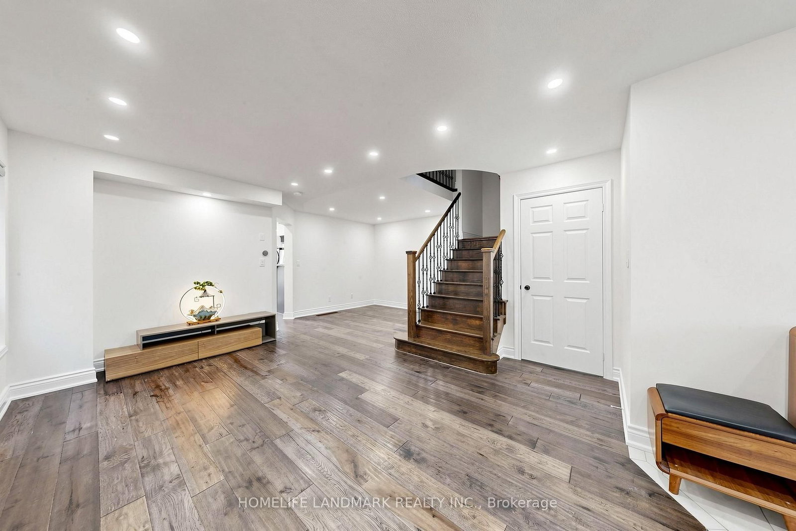 199 Purcell Crescent • Vaughan, ON photo 6
