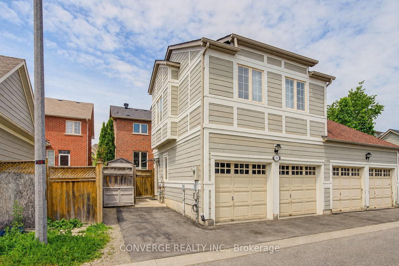 Coach House - 29 Cardrew Street