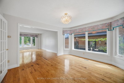 10 Hiram Road • Richmond Hill, ON photo 9