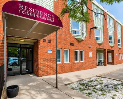 Condo leased at 201-1 Center Street, Richmond Hill, Ontario, L4C 3P3 - Mill Pond - MLS: N13692896