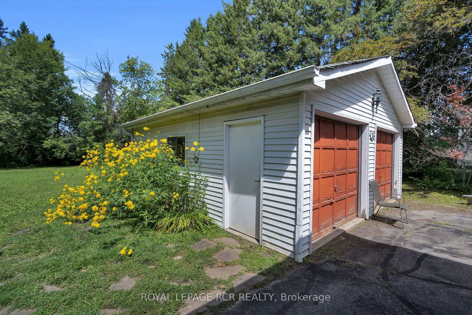 36 May Avenue • East Gwillimbury, ON photo 24