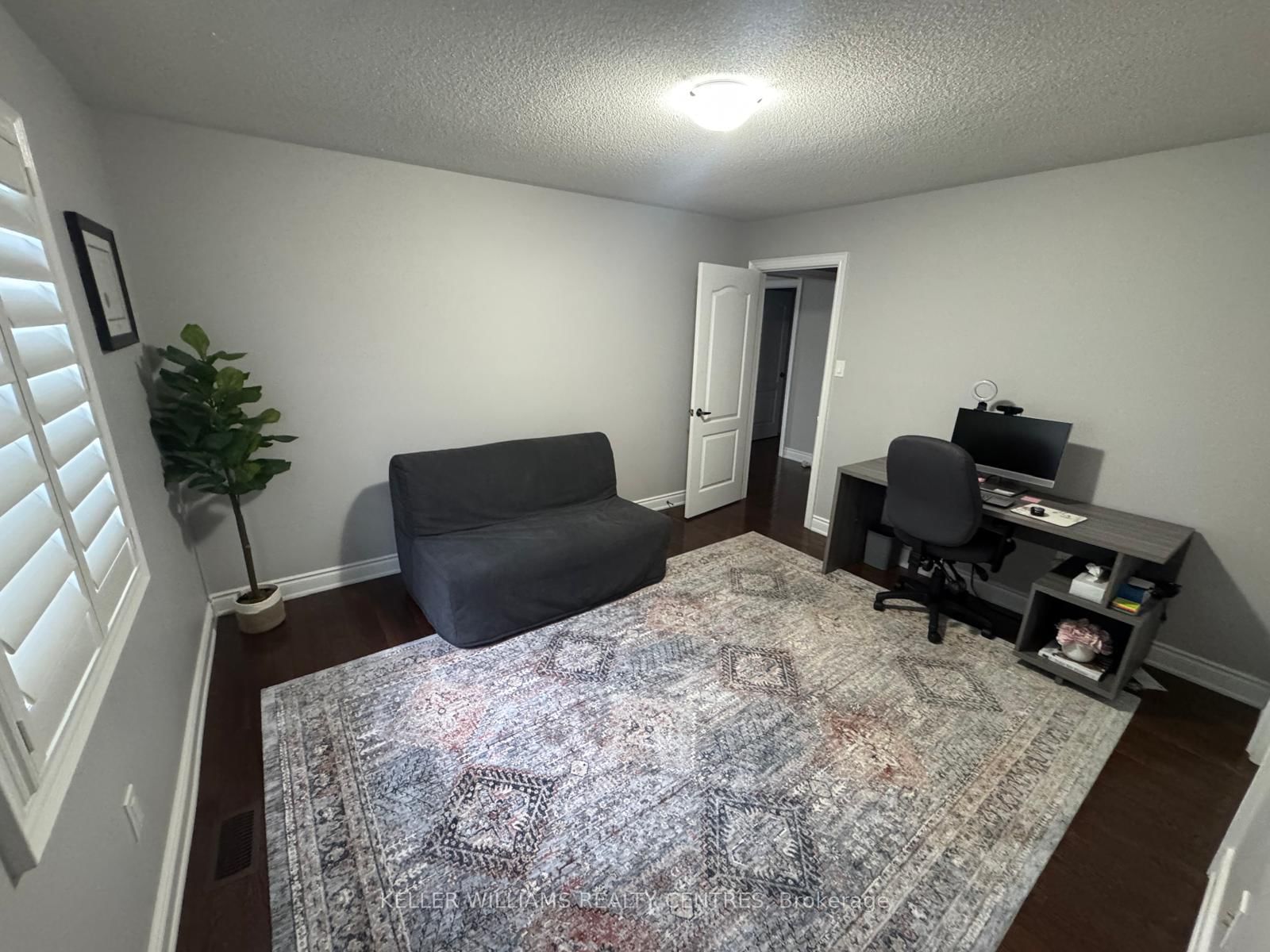 2 Creekland Ave, Whitchurch-Stouffville, view 22