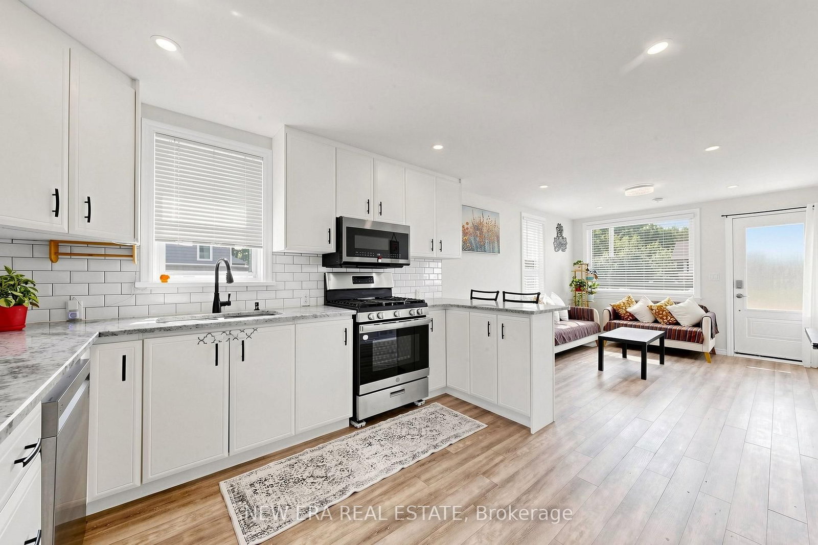 247 Muriel Street • Newmarket, ON photo 11