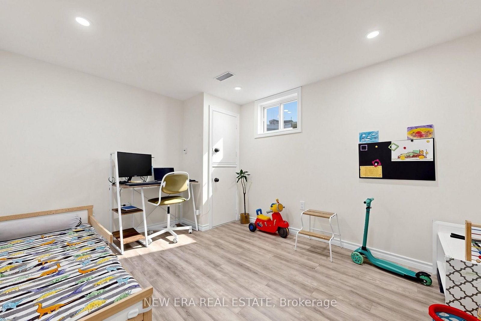 247 Muriel Street • Newmarket, ON photo 20