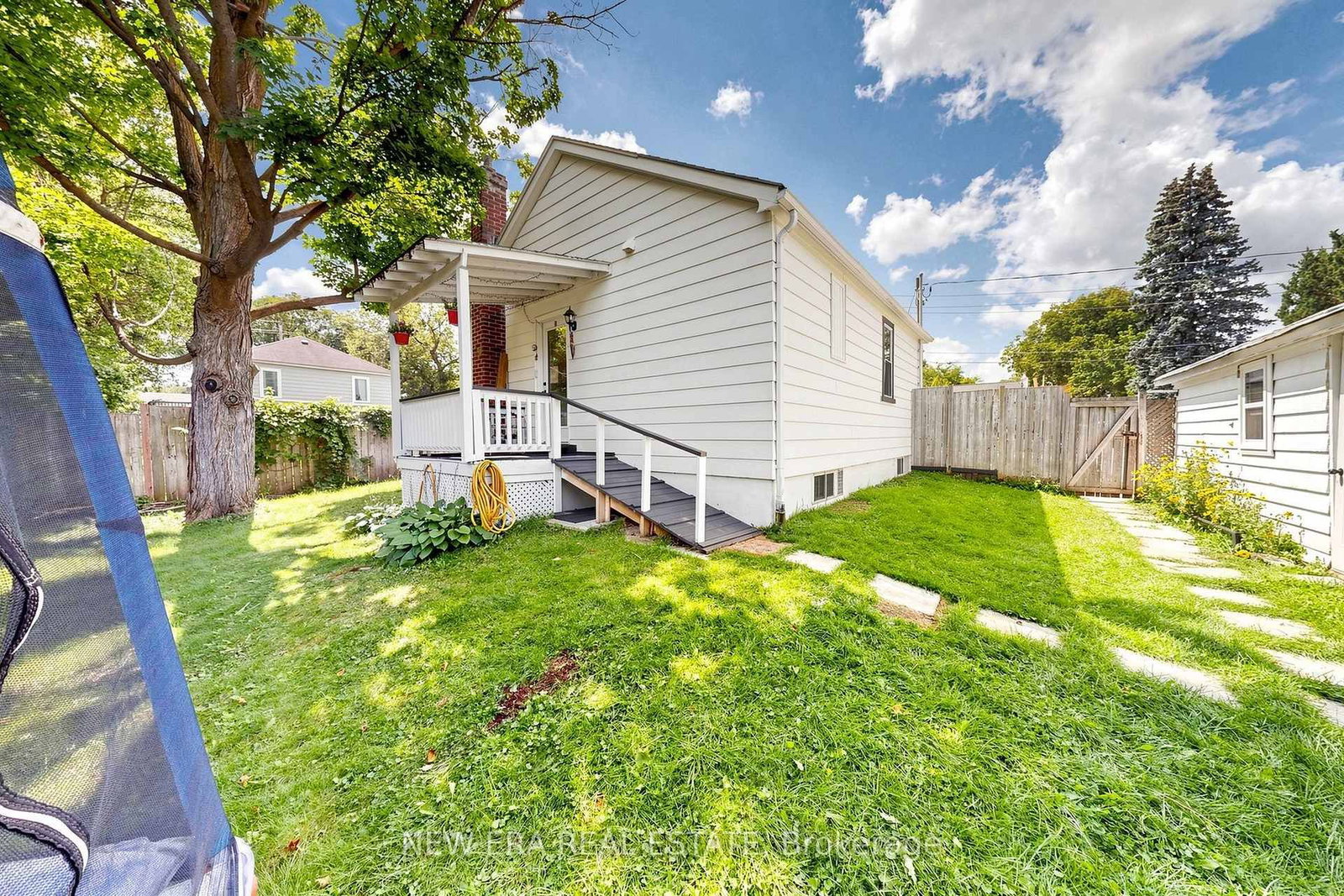 247 Muriel Street • Newmarket, ON photo 32