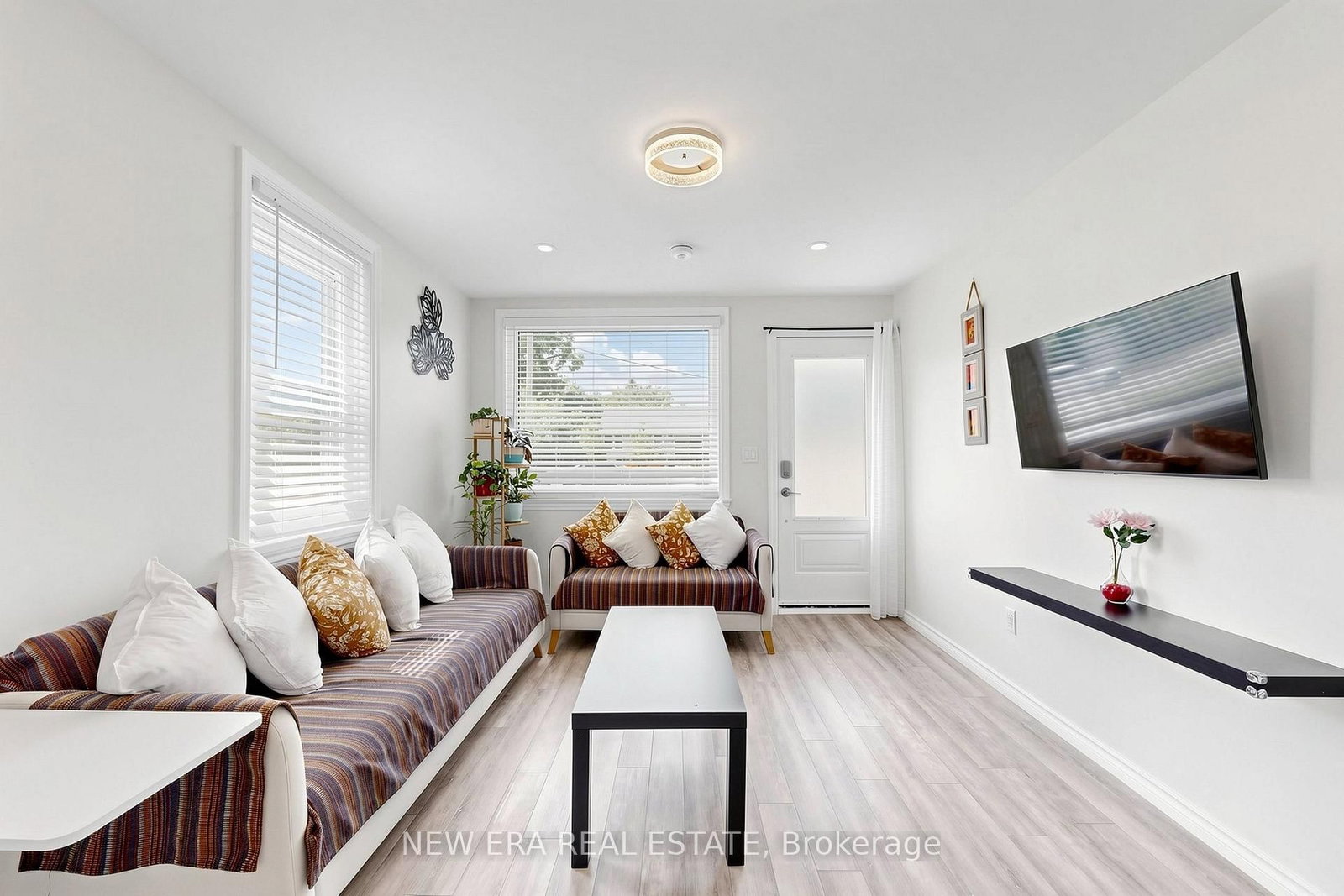 247 Muriel Street • Newmarket, ON photo 6