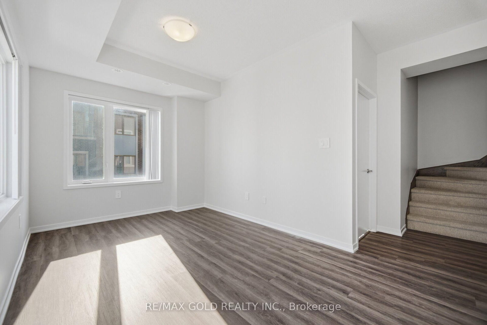 39 Honeycrisp Crescent • #TH83 • Vaughan, ON photo 11