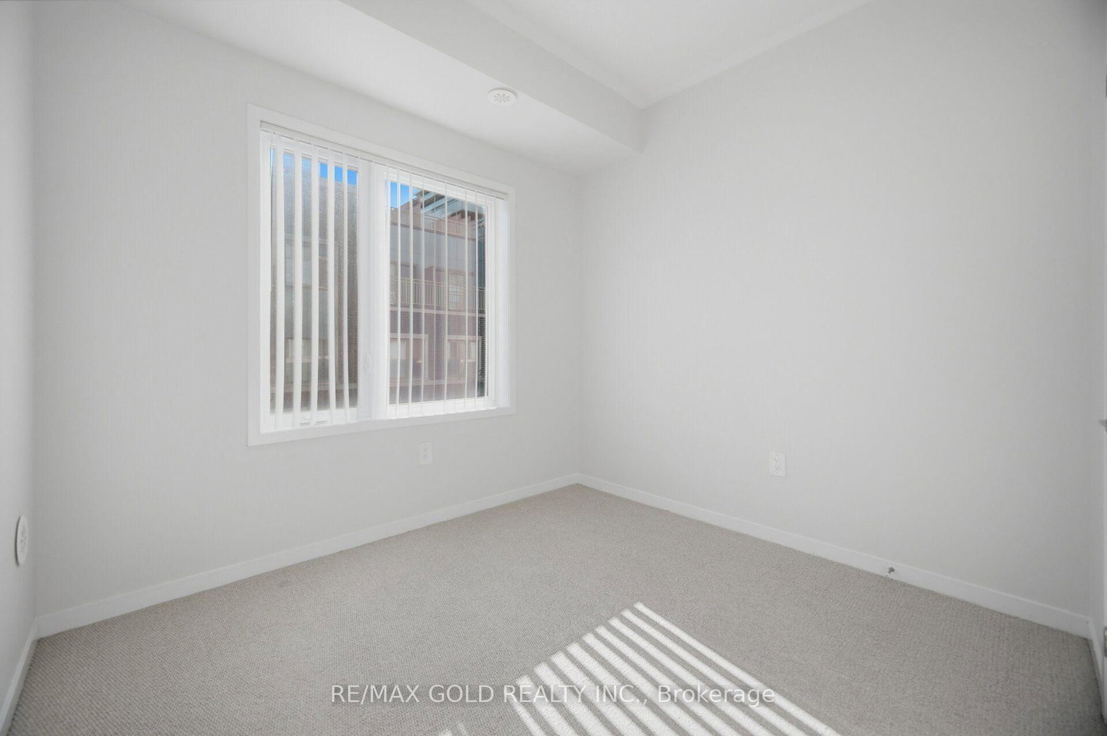 39 Honeycrisp Crescent • #TH83 • Vaughan, ON photo 13