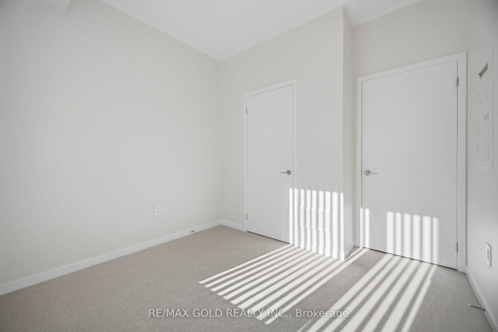39 Honeycrisp Crescent • #TH83 • Vaughan, ON photo 14