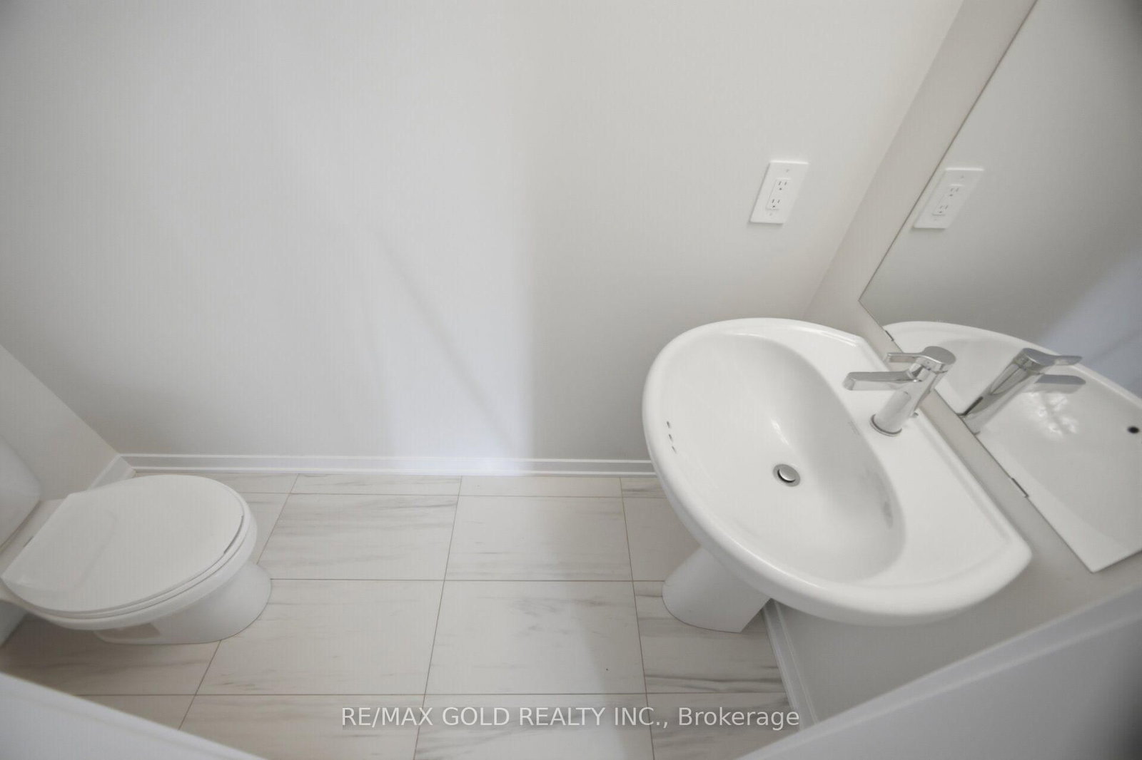 39 Honeycrisp Crescent • #TH83 • Vaughan, ON photo 15